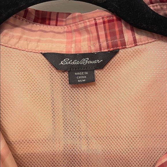 Set of 2 women’s outdoor tops Plaid and Solid Short Sleeve - Picture 2 of 5